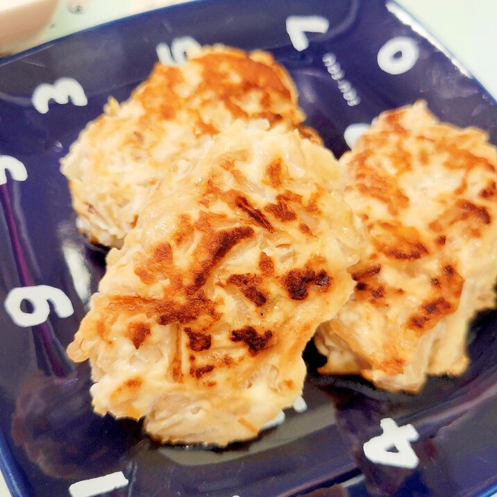 簡単ヘルシー(^^)もやしたっぷり♪鶏つくね焼き♪
